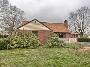 1005 Salisbury Ct, Lancaster, PA 17601