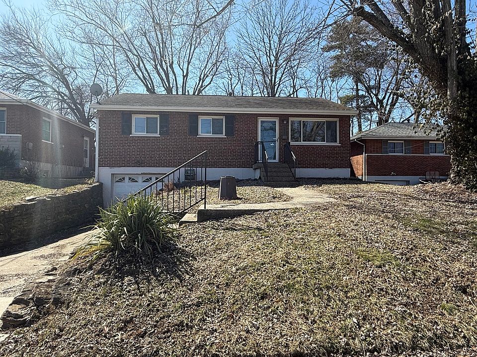 アダールページ Women's GG crystal Screener sneaker in ivory leather | GUCCI® US