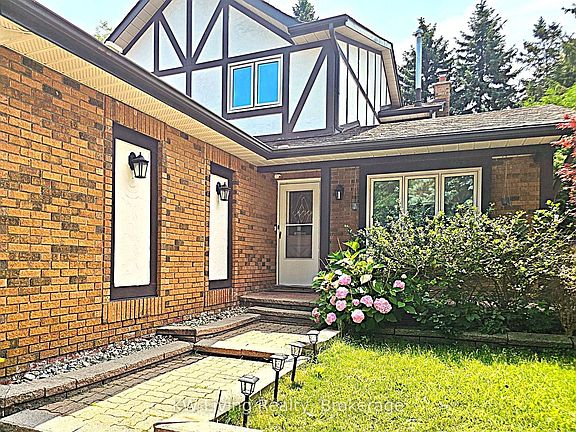 3rd image of 92 Breckonwood Cres