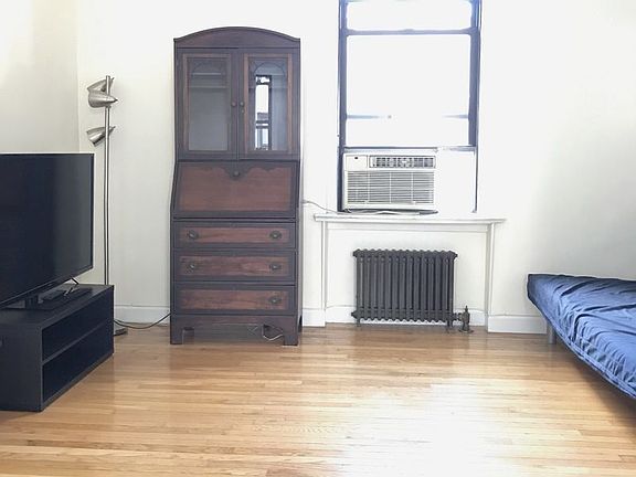 2nd image of 2168 35th St APT 4B