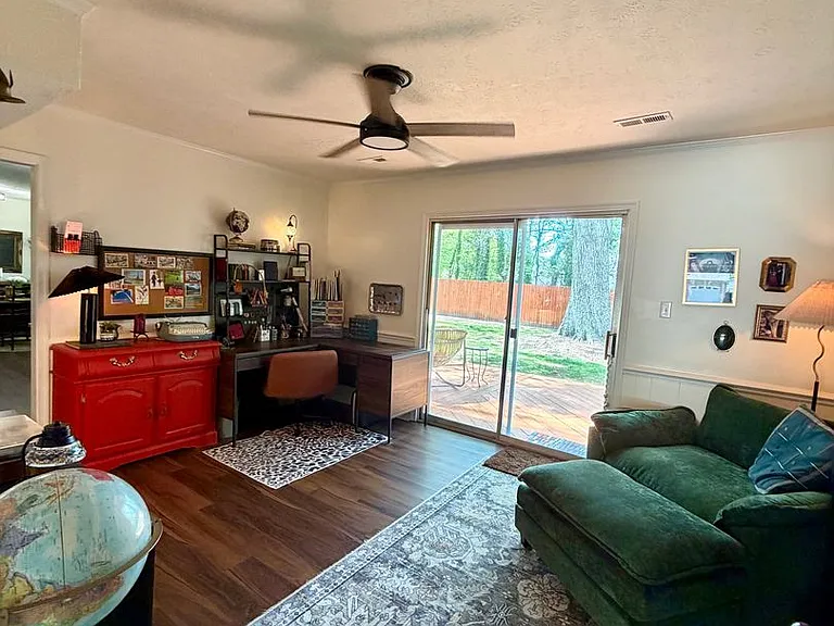 14305 Penrith Ln — Photo 12
