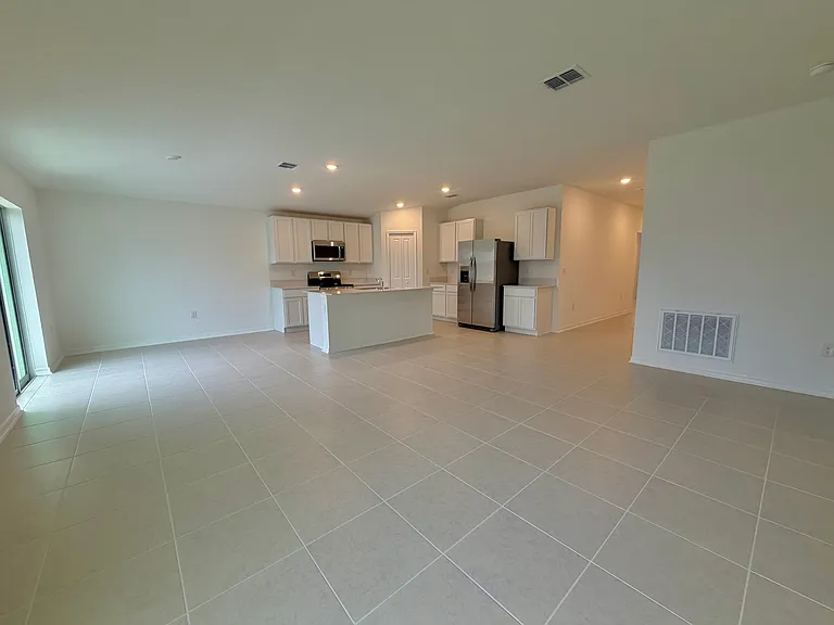 2280 Green Valley St — Photo 6