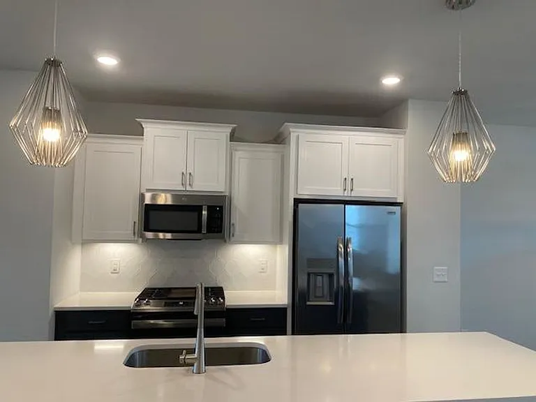 686 Vine Pkwy — Photo 9