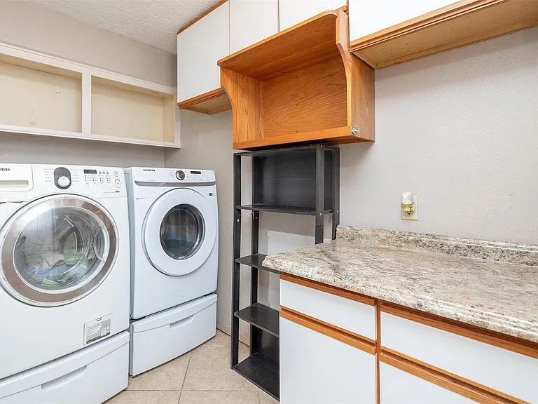 8102 Tall Firs Ln — Photo 28