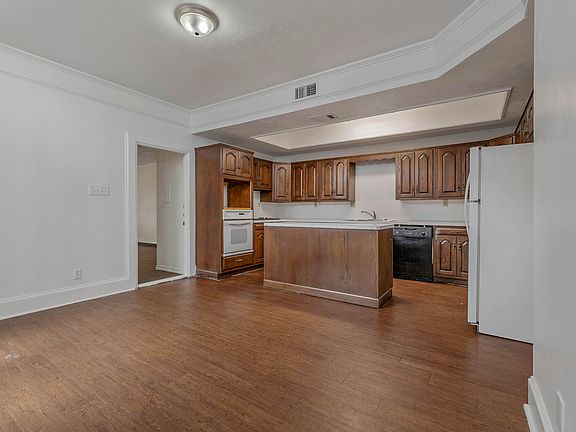 4th image of 4400 Carter Creek Pkwy #301