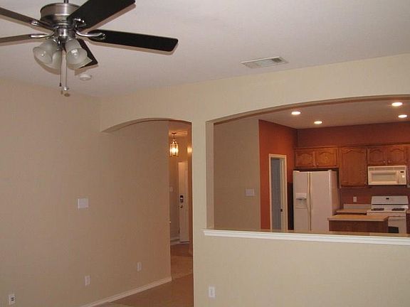 5th image of 12916 Glenville Ct