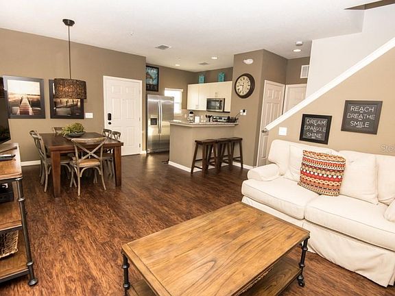 3rd image of 3220 Wish Ave