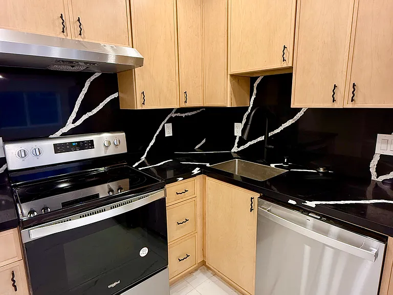 2521 Piedmont Ave #2 — Photo 1