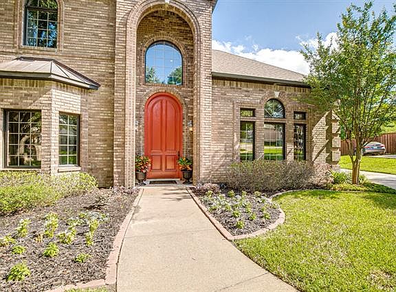 3rd image of 212 Dwyer Ct