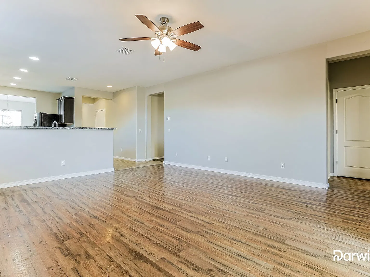 3 bed, 2.0 bath, 1541 sqft, $1,675 — Photo 4