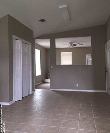 5th image of 146 Weaver St