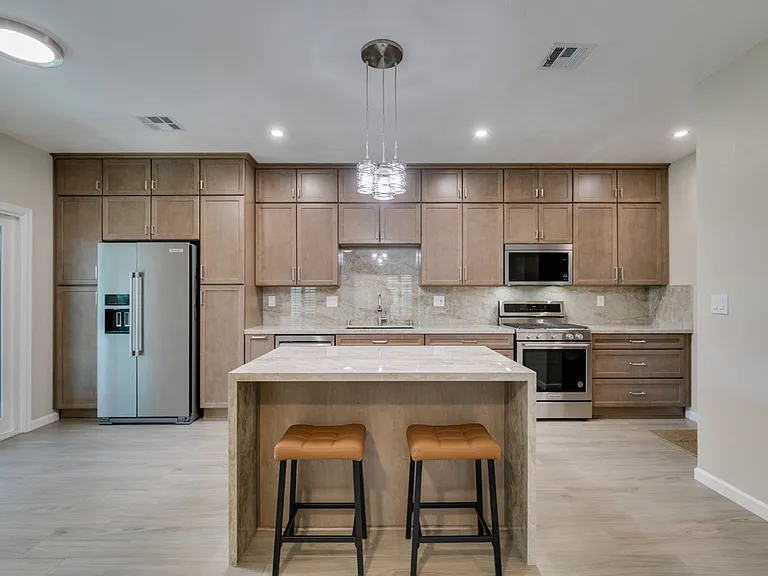 540 Sutters Mill Rd — Photo 1