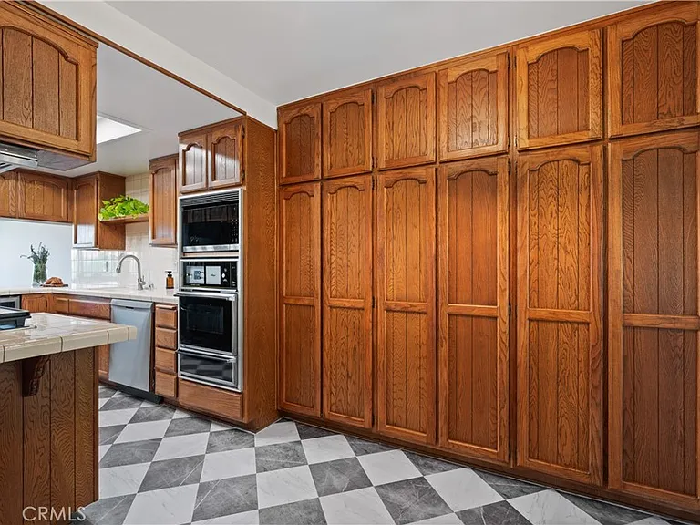 1150 W 13th St #306 — Photo 24