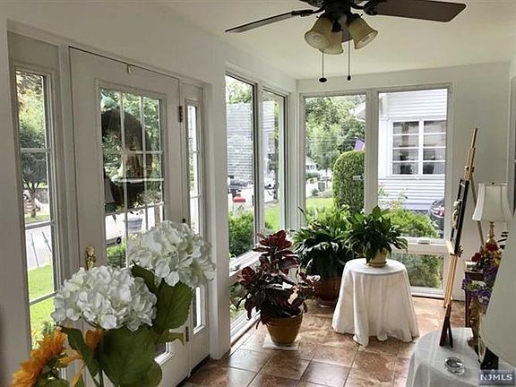 4th image of 36 Summit Ave #1