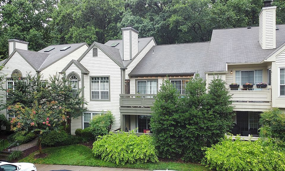 1st image of 11701F Karbon Hill Ct #504A