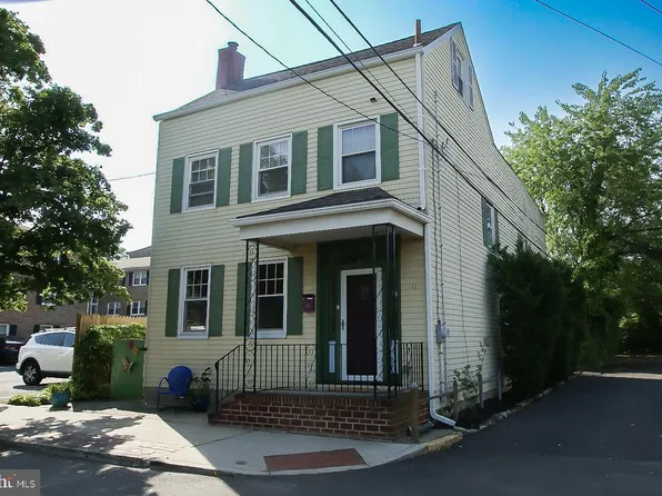 11 E Church St, Bordentown, NJ 08505