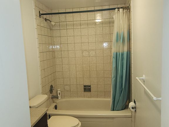 5th image of 33 Lysander Ct