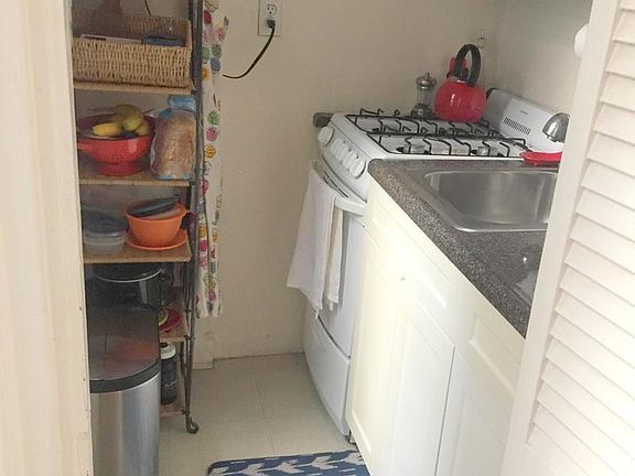 3rd image of 155 E 77th St APT 3A