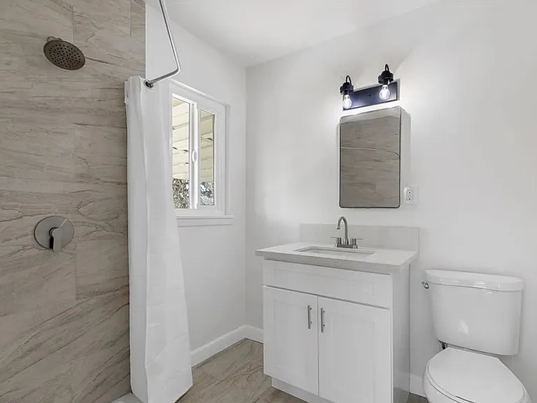 16243 Yucca Ave — Photo 8