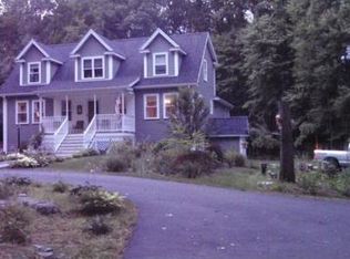 11 Buffum Rd, Uxbridge, MA 01569