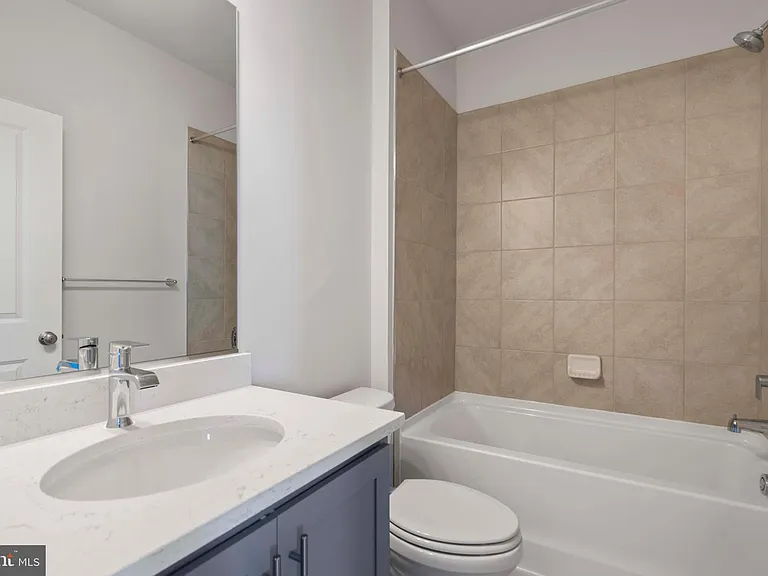462 Tiller St — Photo 25