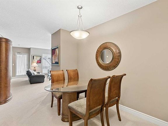 5th image of 920 S 5th Ave SW #1206