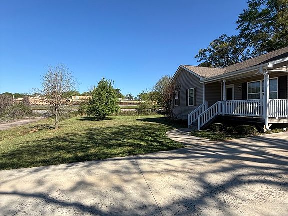 2nd image of 6214 Helen St