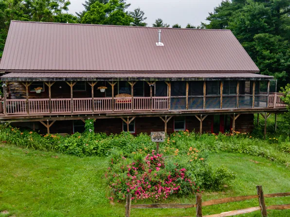 25 Gopher Park Road, Manchester, ME 04351