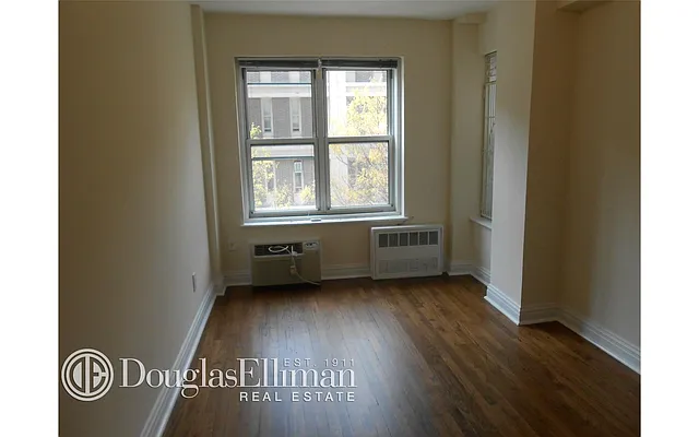 Sold by Douglas Elliman | media 10
