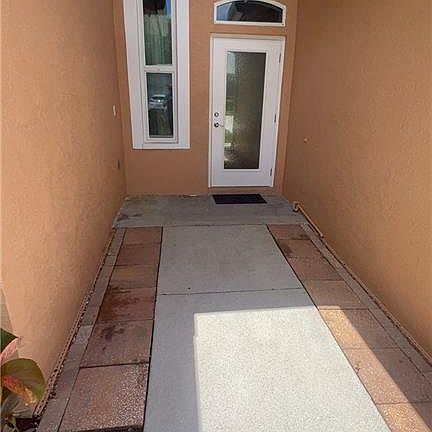 2nd image of 608 Crossfield Cir