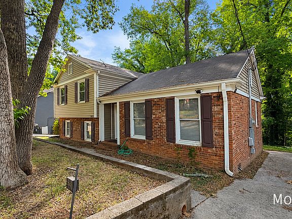 2nd image of 3331 Donovan Pl