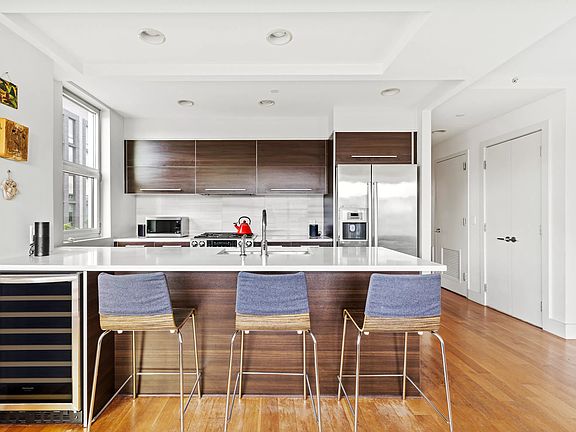 5th image of 460 Manhattan Ave APT 3A