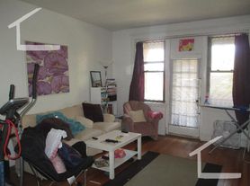 35B Mount Hood Rd