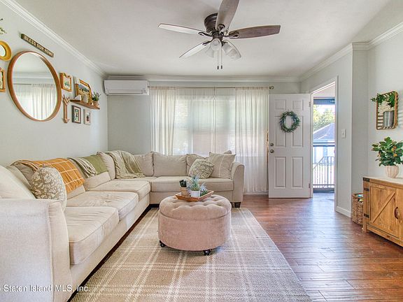 4th image of 86 Clermont Pl