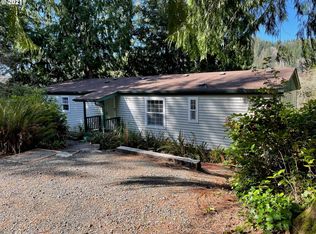 88847 Rhododendron Ln, Florence, OR 97439