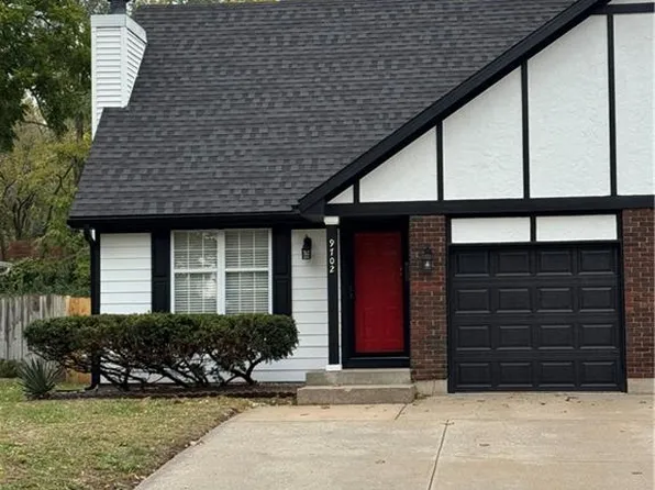 9702 W 61st St, Merriam, KS 66203