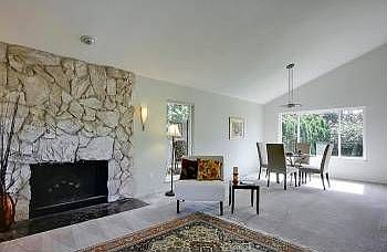 5th image of 4039 NE 204th St