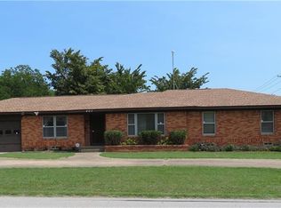 407 E 8th St, Ferris, TX 75125
