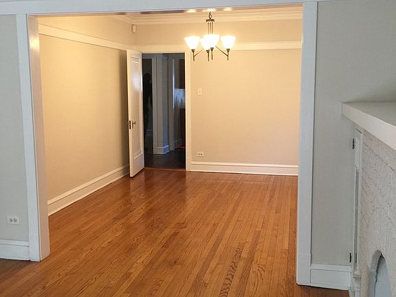 5th image of 1821 N Nagle Ave
