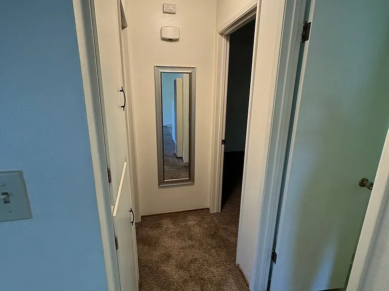 Hutchins 623 S — Photo 8