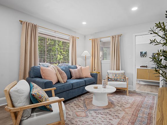 5th image of 2020 Eastway Dr