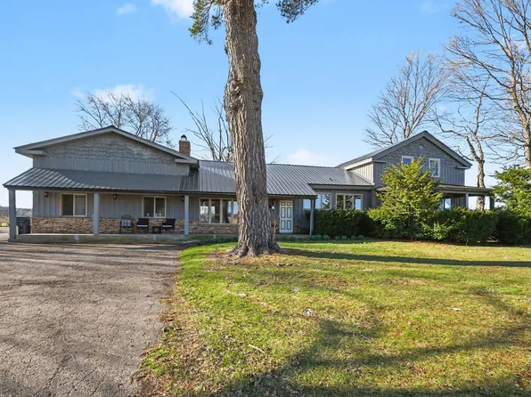 59379 Territorial Rd, Decatur, MI 49045