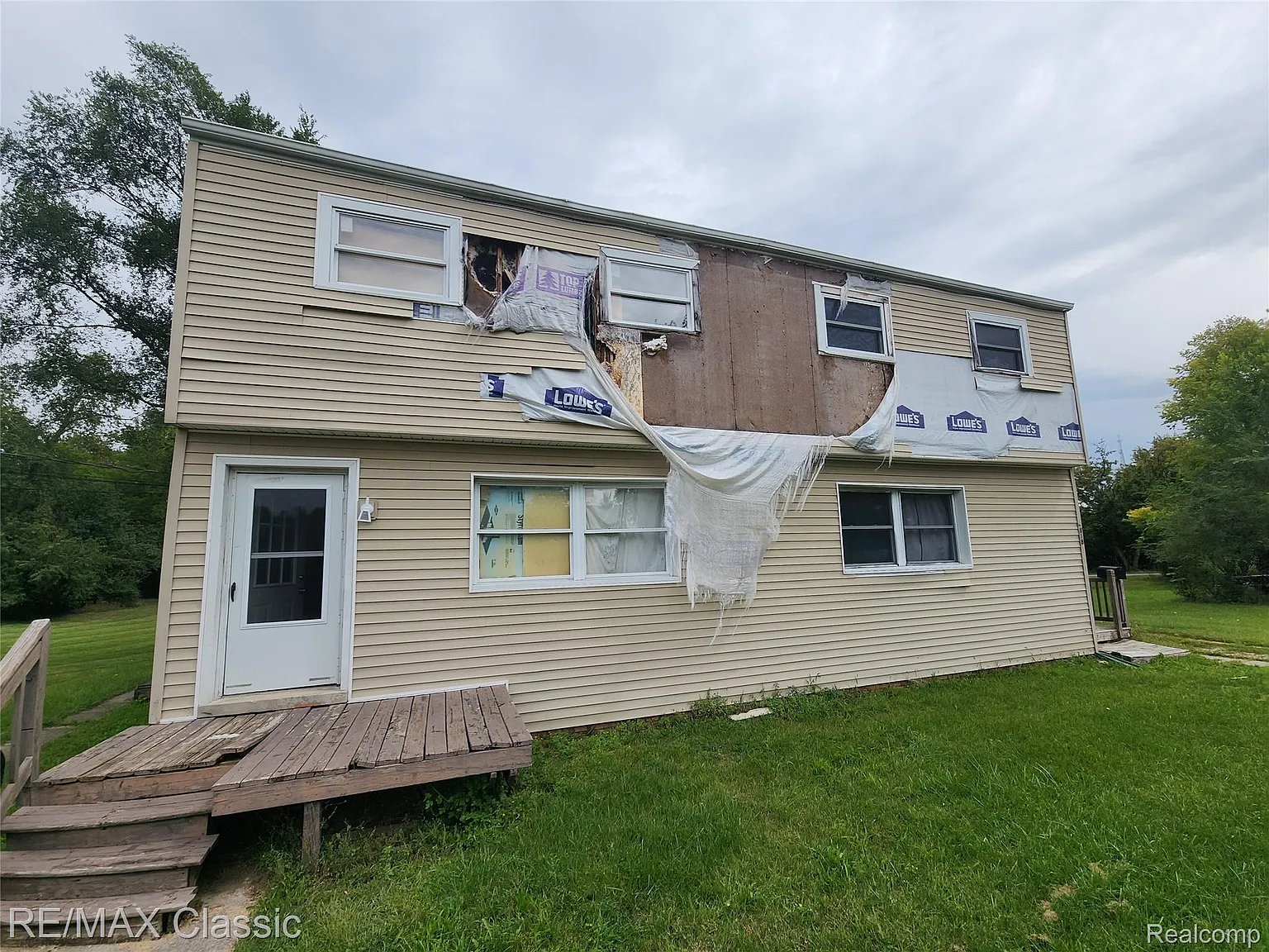 816 Waskin Dr photo 1