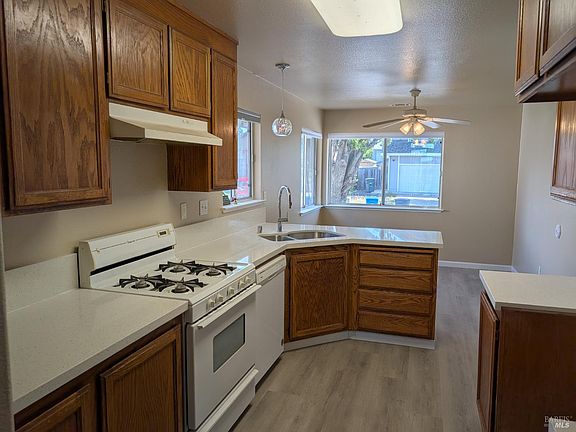 4th image of 349 Zachary Drive
