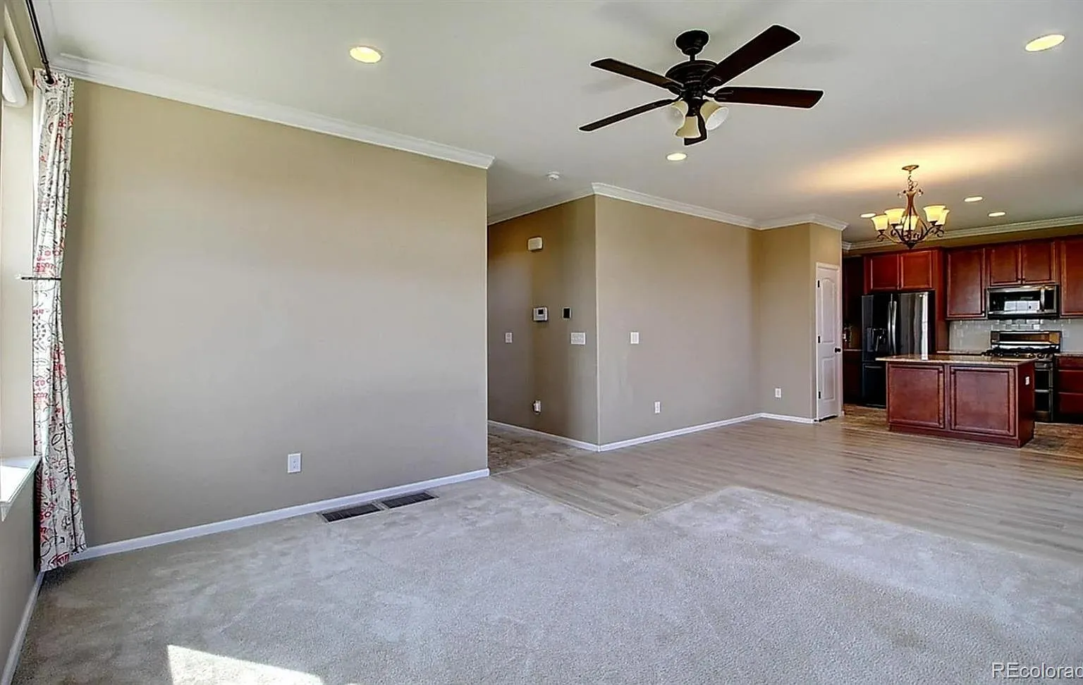 4 bed, 3.5 bath, 2835 sqft, $3,550 — Photo 4