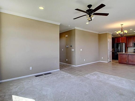 4th image of 2127 S Ceylon Ct