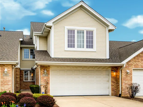 11435 Foxwoods Dr, Oak Lawn, IL 60453