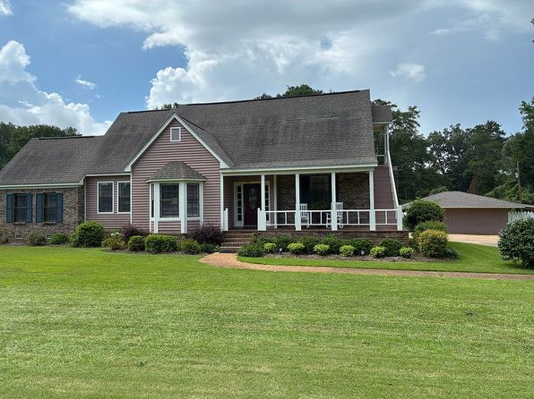 110 Shady Oaks Cir