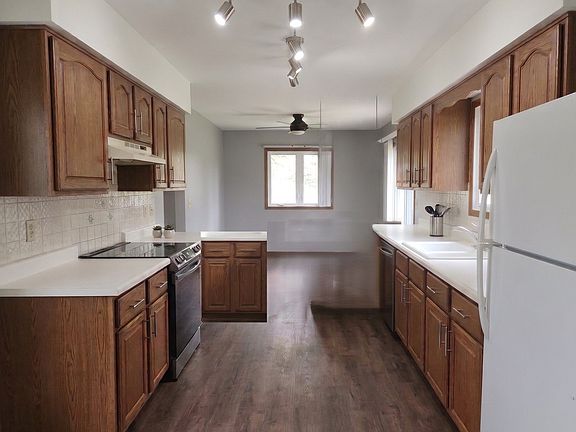 5th image of 716 Fox Ln #A