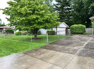 7120 Uranus Dr, Louisville, KY 40258